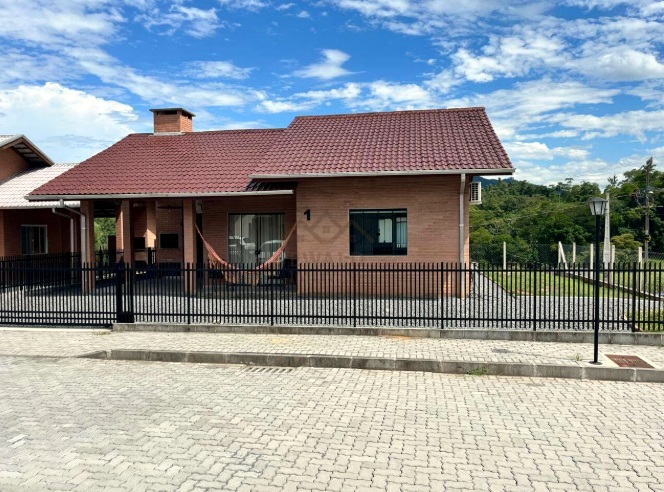 RB-CA0002 — Casa em Pomerode Fundos, em Pomerode — foto 1